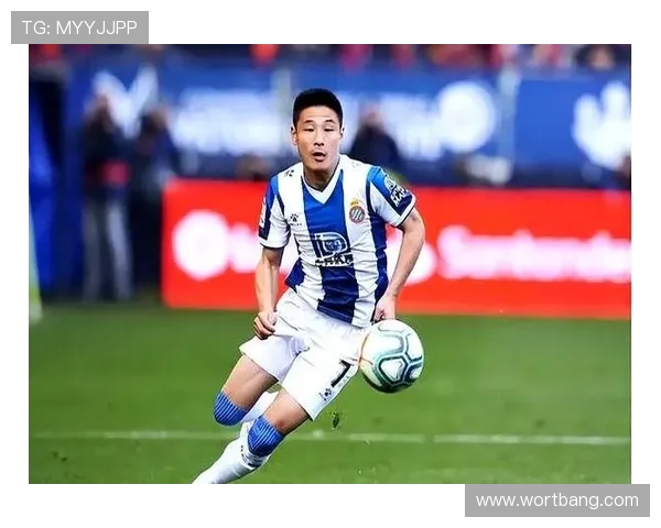 足球明星体形全景展示解析各类体型与运动表现的完美结合